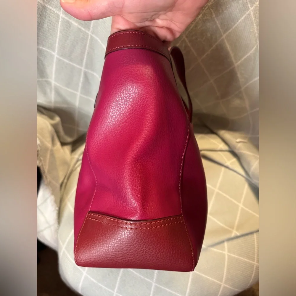 Coach - Tote 27 Colorblock w/Horse & Carriage 2021
EUC - Pebbled Leather - Picture 6 of 14